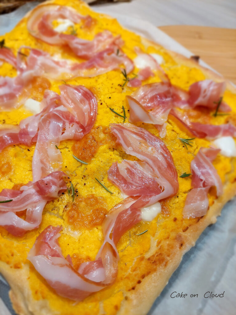 Pizza con zucca e pancetta • Scopri la ricetta Cake On Cloud